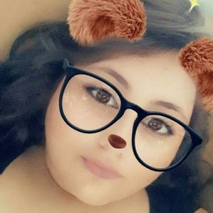 Meet your Posher, Kathyria